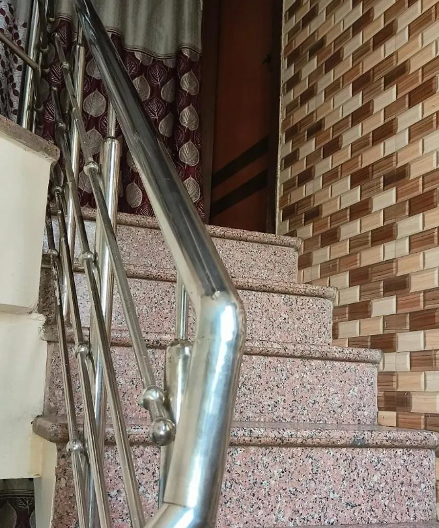 Hotel H M International Varanasi