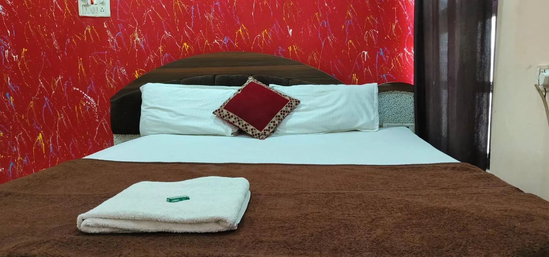 Hotel H M International Varanasi 2*,