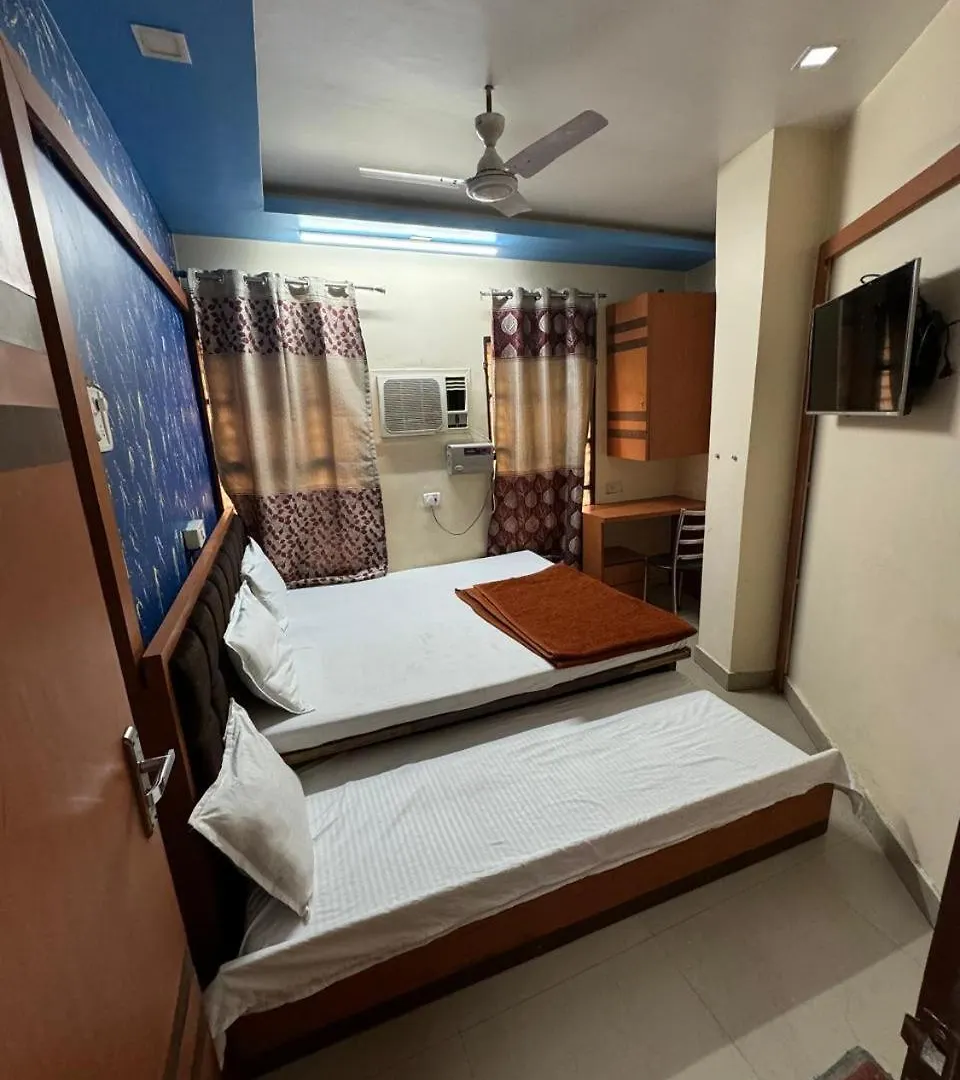 Hotel H M International Βαρανάσι 2*,  Ινδία