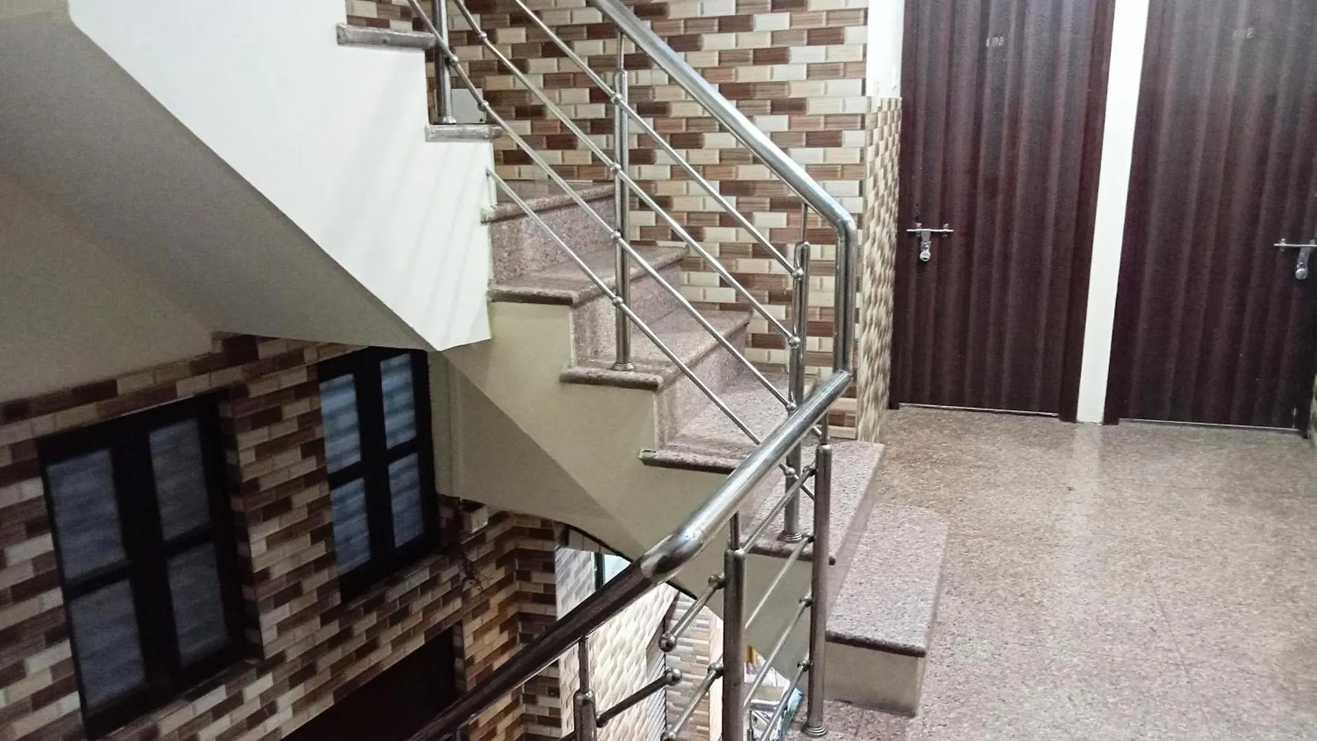 Hotel H M International Βαρανάσι Ινδία