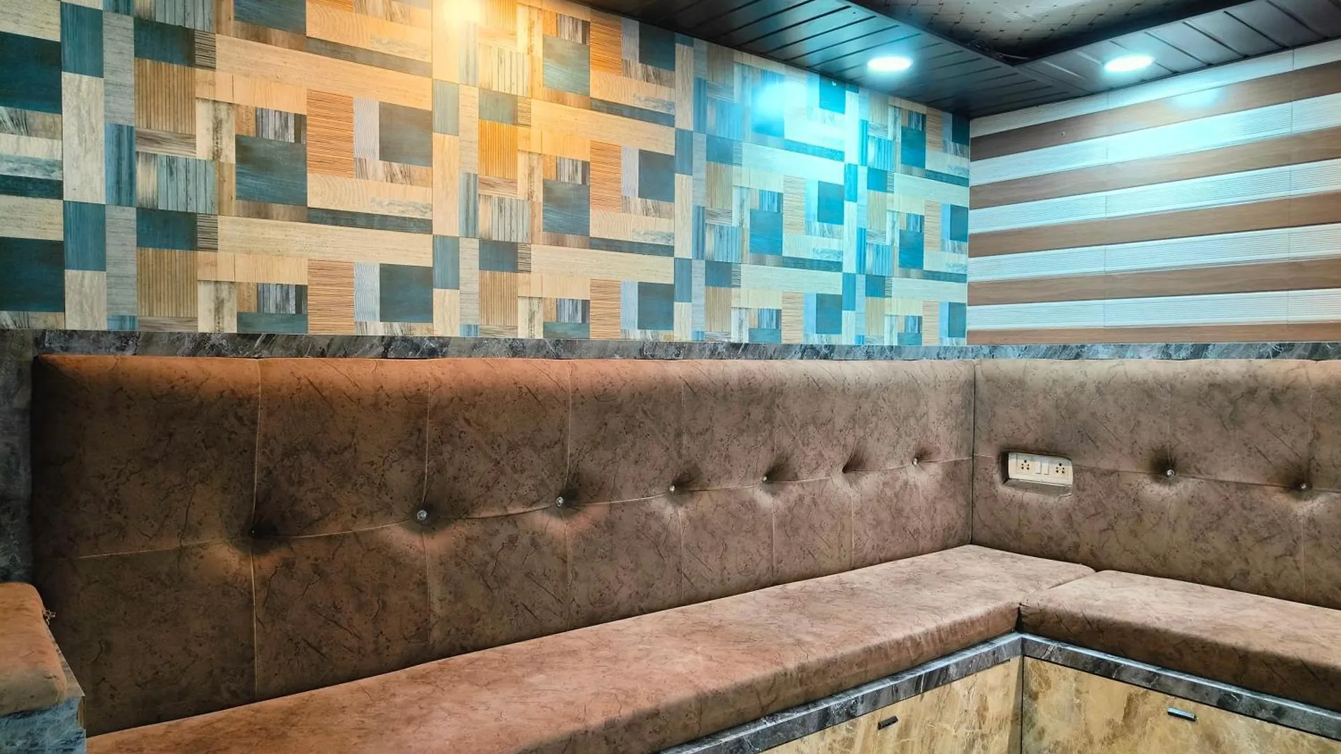 Hotel H M International Βαρανάσι