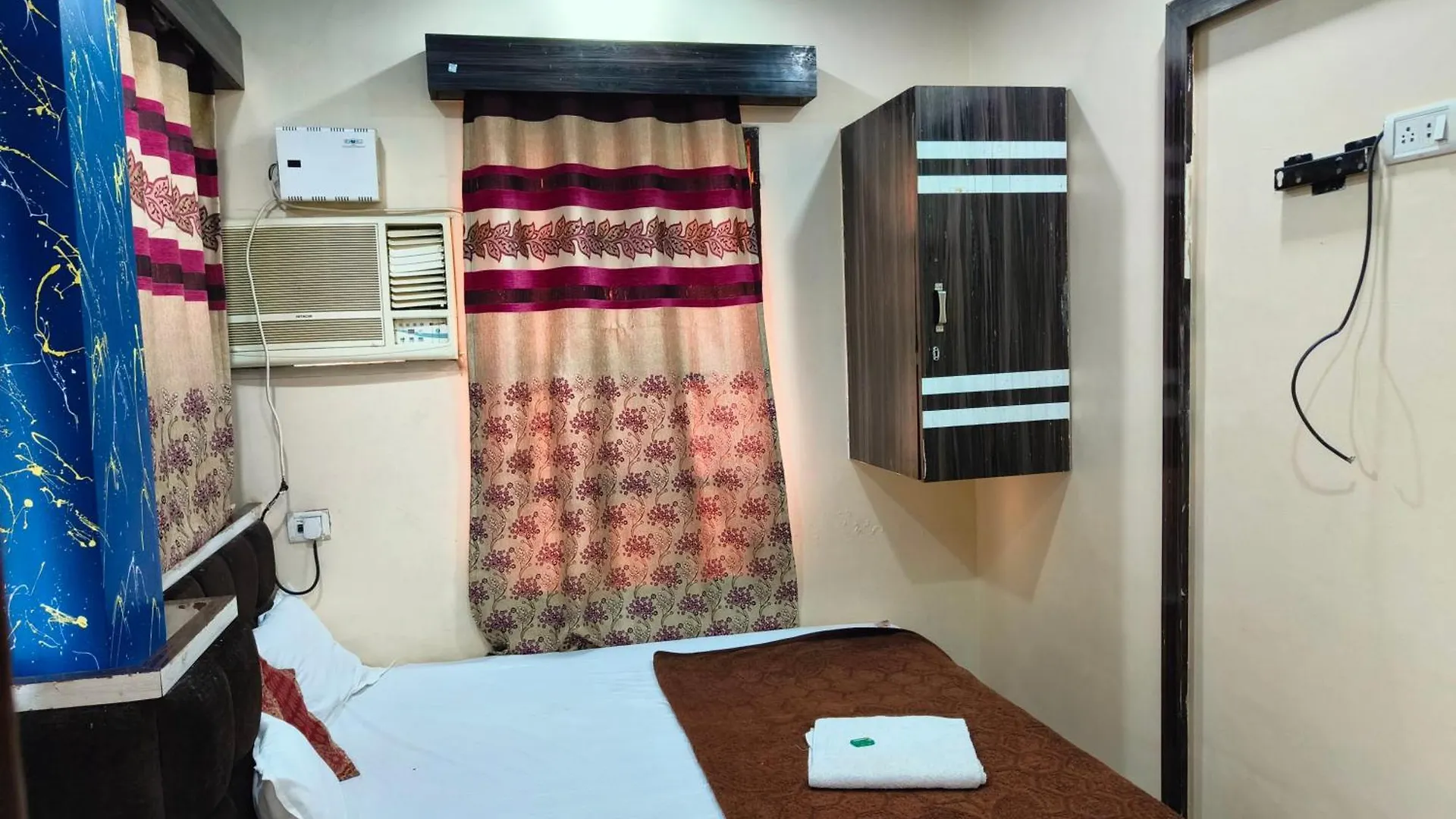 Hotel H M International Βαρανάσι