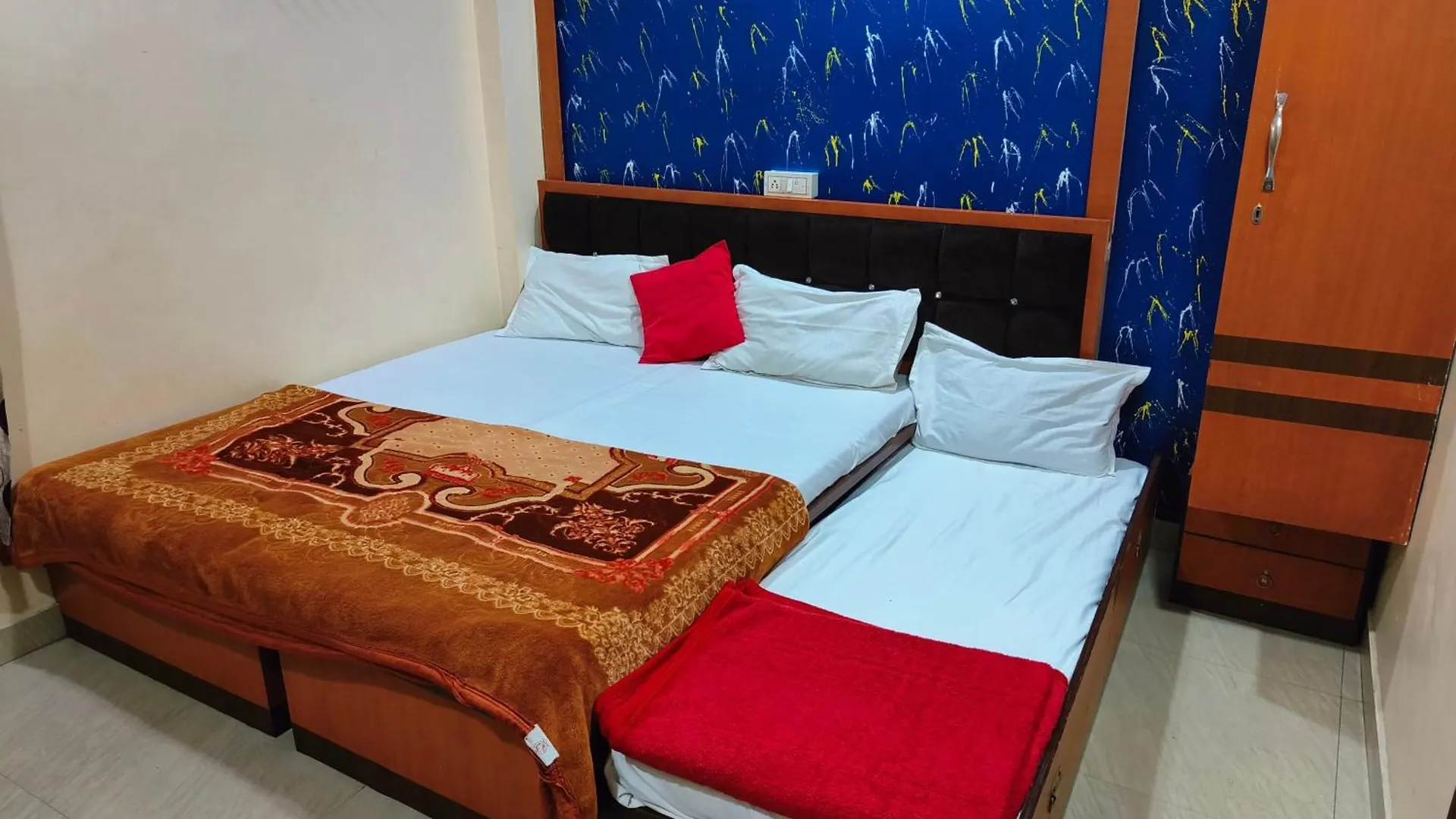 **  Hotel H M International Βαρανάσι Ινδία