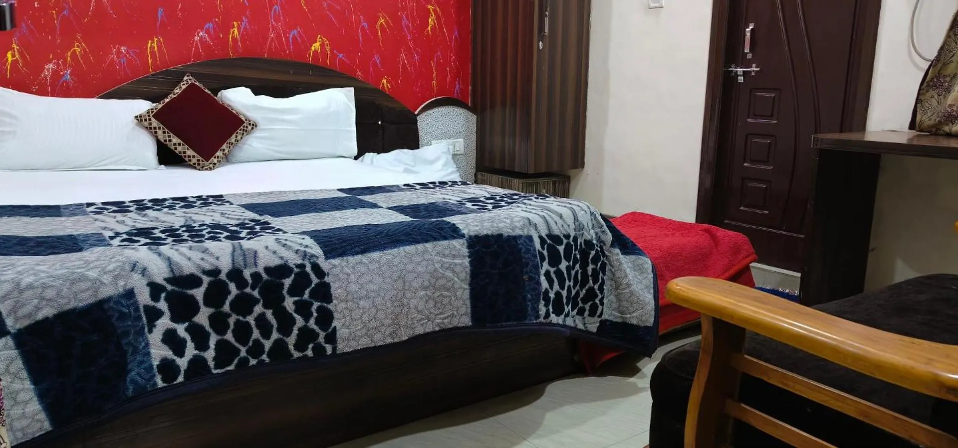 **  Hotel H M International Βαρανάσι Ινδία
